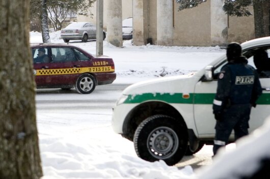 Taksi verslą parklupdė gobšumas: deklaravo mažiau pajamų nei sumokėjo atlyginimų