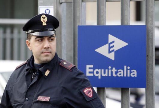 Sprogo laiškas – sužeistas Italijos mokesčių agentūros viršininkas