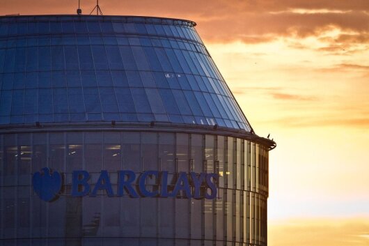 Trečdaliu sumažėjo „Barclays“ pelnas, ruošiamasi atleisti dar 1,4 tūkst. darbuotojų