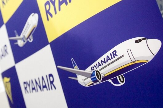 „Ryanair“ didina mokestį už bagažą