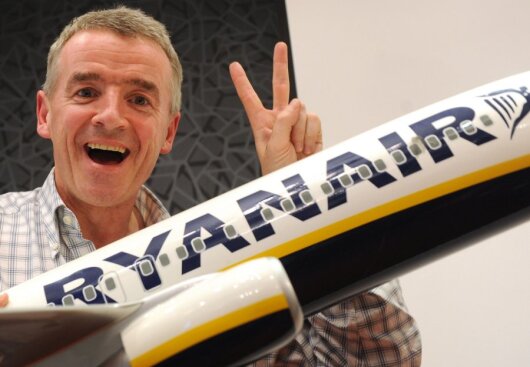 „Ryanair“ vėl žaidžia su mokesčiais