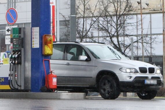 Asociacija: šių metų pradžioje benzino pardavimas pasiekė neregėtas žemumas