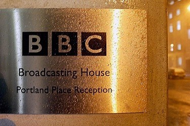 BBC už „World Service“ finansavimą buvo įšaldytas licencijos mokestis