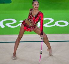 Meninės gimnastikos ir laisvųjų imtynių aukso medaliai – Rusijos atstovams