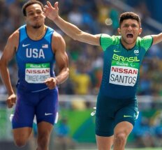 Vienarankis parolimpietis Rio pagerino 100 m pasaulio rekordą – galėtų bėgti net su U. Boltu
