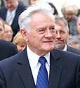 Valdas Adamkus