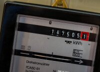 В Литве снова дешевеют гарантийные поставки электричества