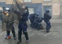 Во Франции на протестах против пенсионной реформы задержали более 170 человек