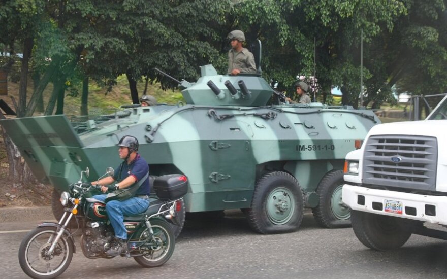 Karinė technika Karakase