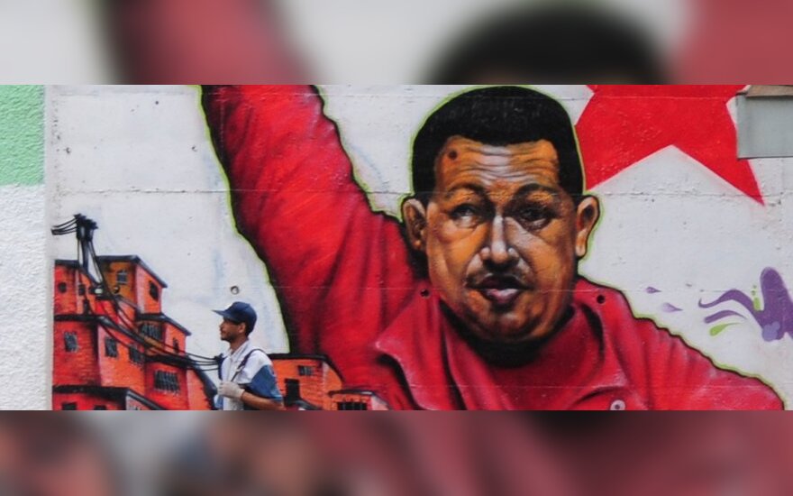 Чавес уверен, что следующей мишенью после Каддафи станет он