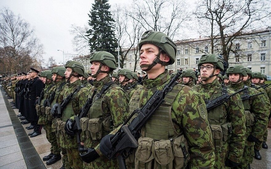 Правительство Литвы утвердило планы увеличения численности Вооруженных сил