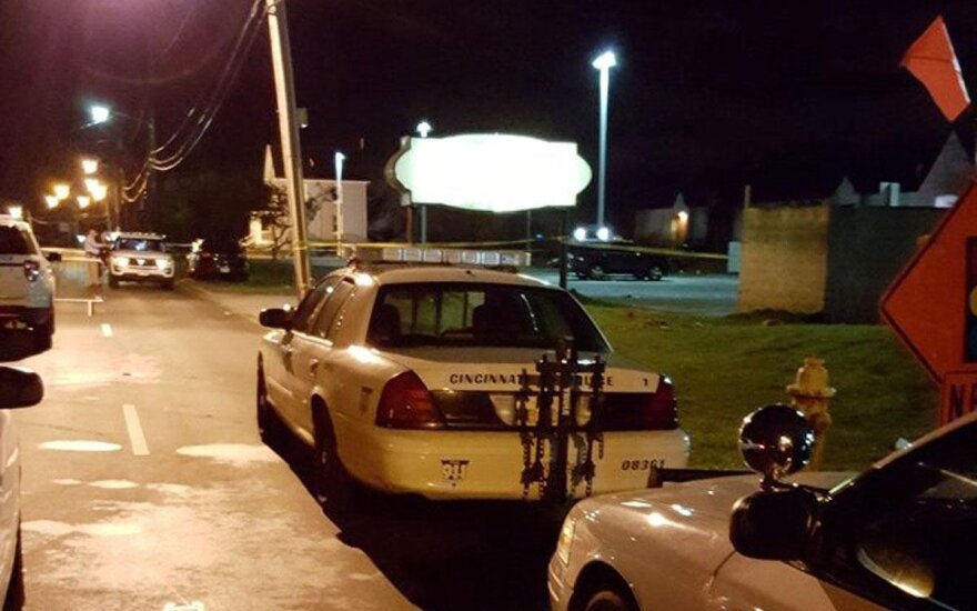 Ohajo naktiniame klube nušautas vienas žmogus, sužeista mažiausiai 15
