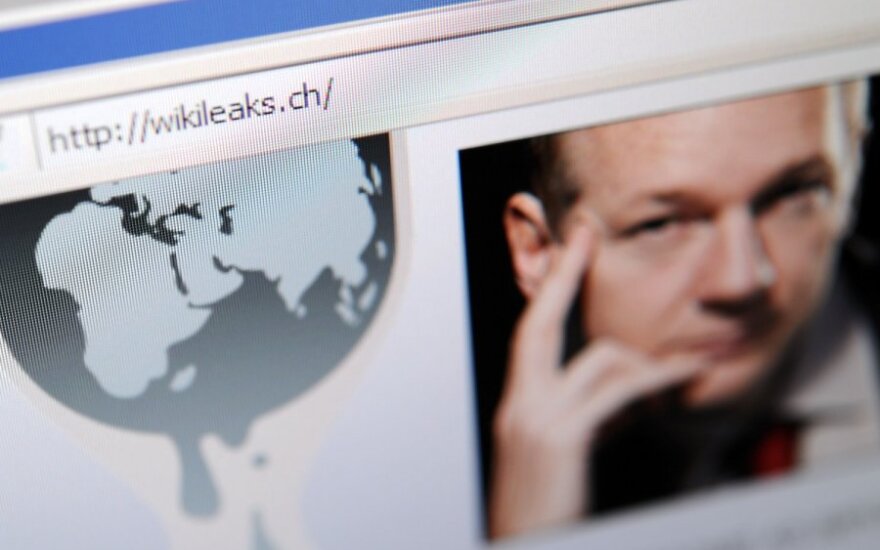 Wikileaks: США шпионили за минфином Франции