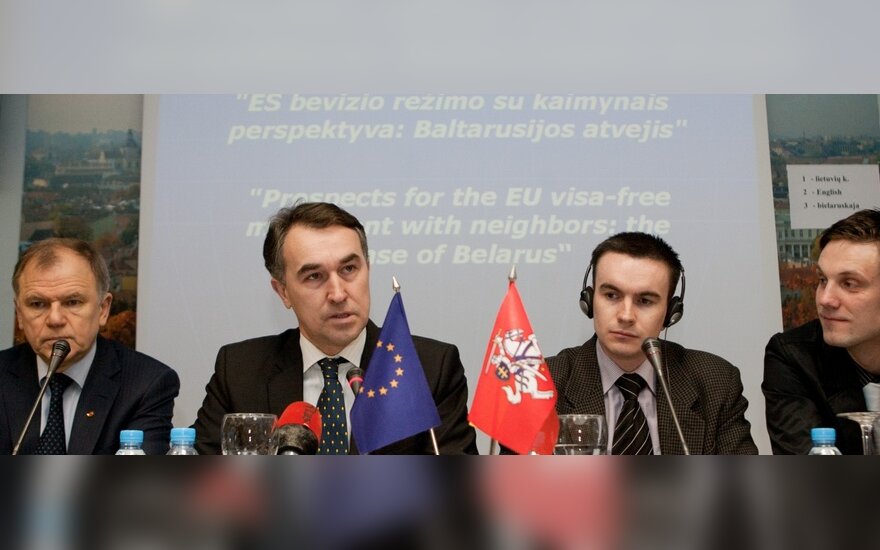 Отмена виз: белорусы в ЕС - демократия в Беларуси