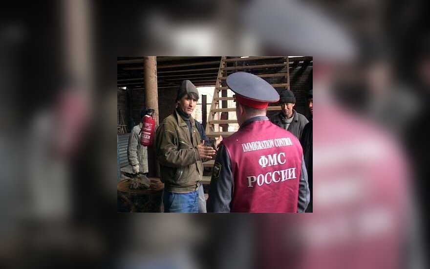 Депутаты заставят мигрантов говорить по-русски на работе