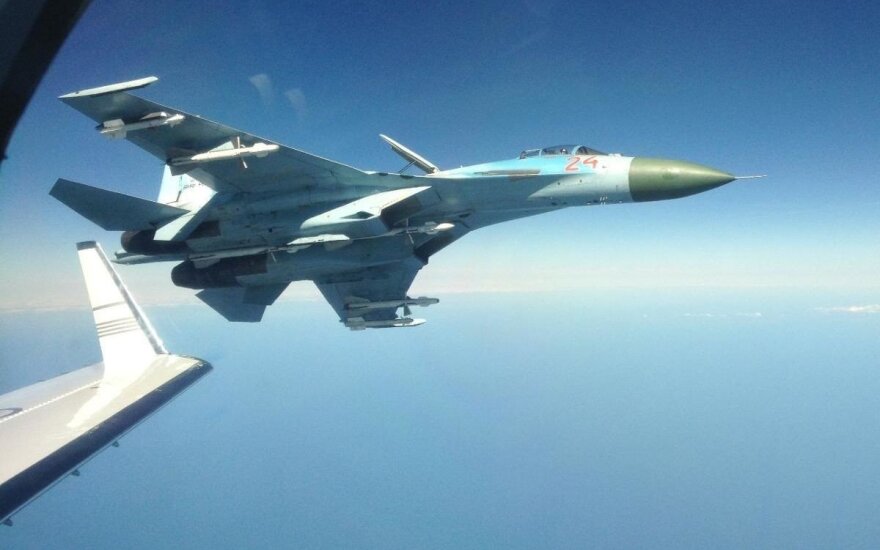 США возмущены опасным маневром российского Су-27