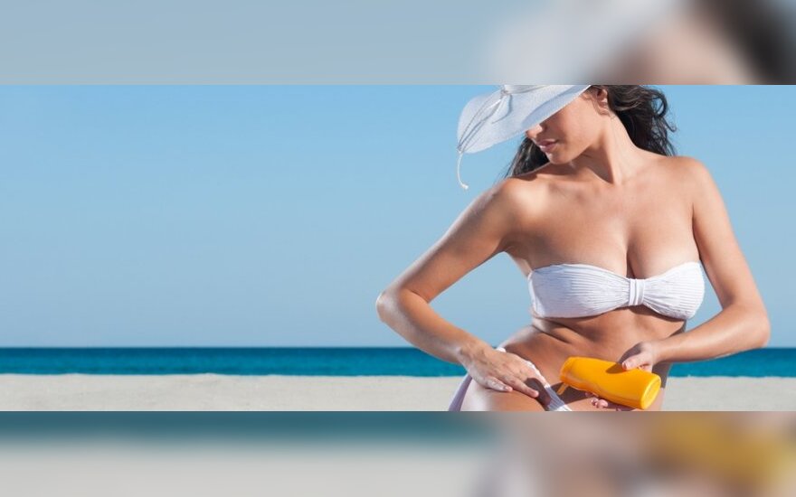 На пляжах Паланги девушки будут втирать кремы отдыхающим