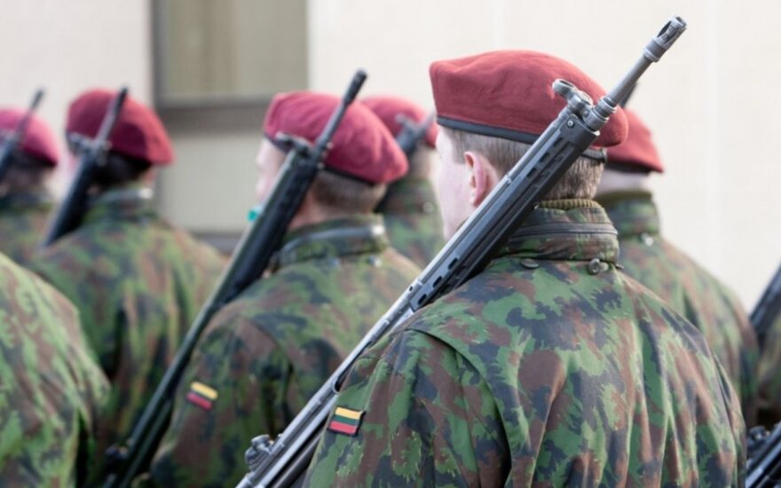 В Литве отметят День армии