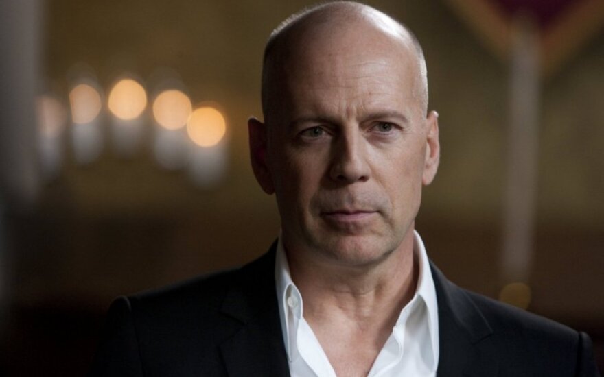 Bruce Willis dorwie Jamesa Bonda