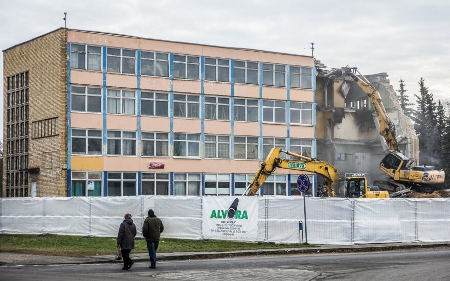 В Паневежисе сносят здание, на месте которого появится Lidl