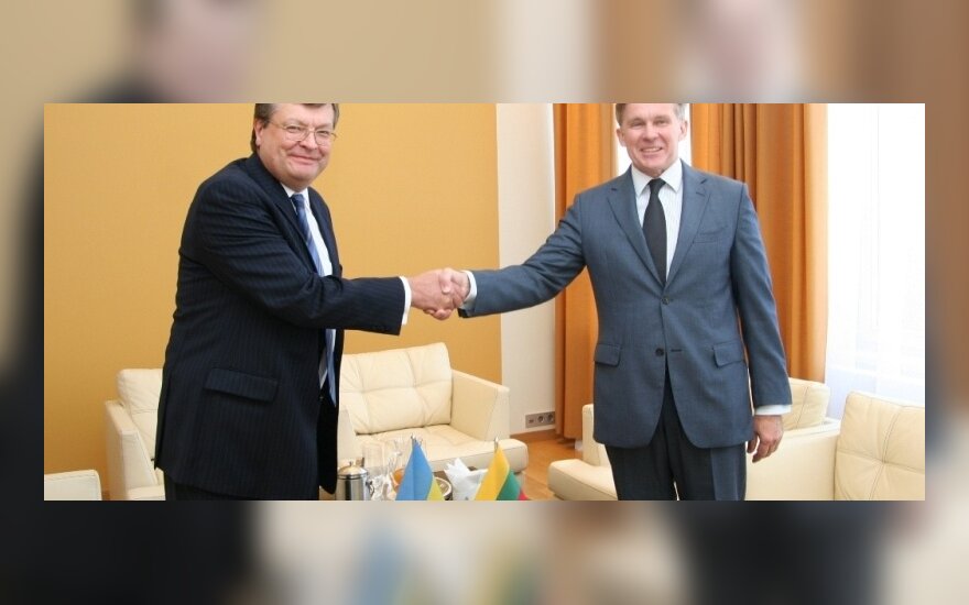Ukrainos užsienio reikalų ministras K.Hryščenka ir Lietuvos užsienio reikalų ministras A.Ažubalis