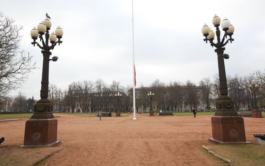 Conspicuously empty spot at the centre of Lukiškių Square is where the statue of Lenin used to stand.