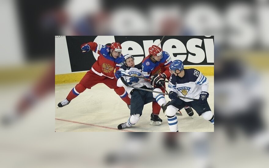 Хоккей: стартовом матче Евротура сборная России уступила финнам