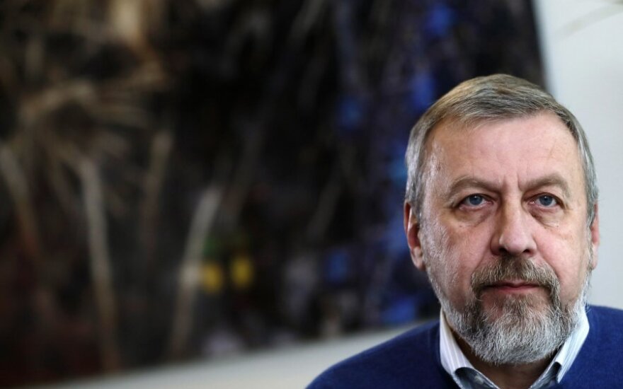 Санников: из диктатора Лукашенко хотят сделать "посредника" и "миротворца"