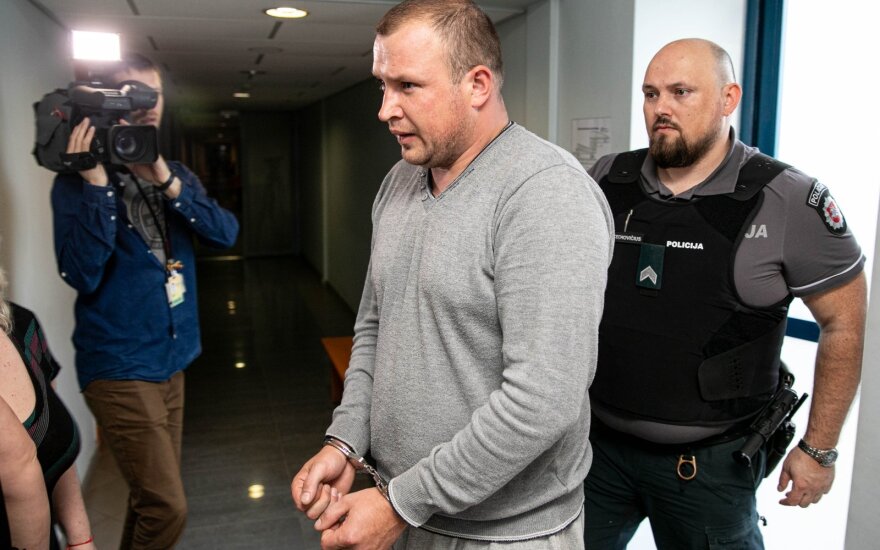 В Вильнюсе суд разрешил взять под арест подозреваемого в изнасиловании несовершеннолетней