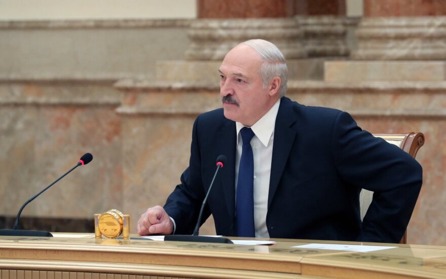 Лукашенко о Белгазпромбанке: когда его сообщников отправили на нары, они все рассказали, золото, картины, все принесли