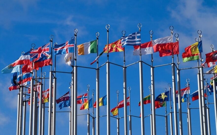Совет ЕС одобрил схему приостановки безвизового режима с другими странами