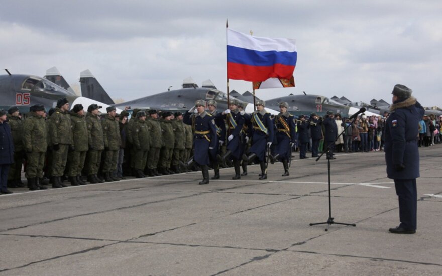 В армии России контрактников стало больше призывников