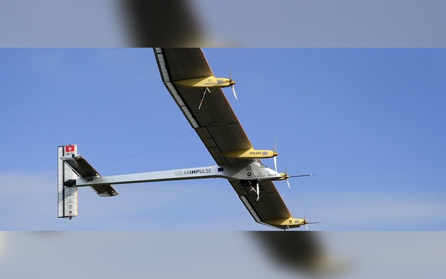 Šveicarijoje sukurtas saulės energija varomas lėktuvas "Solar Impulse"
