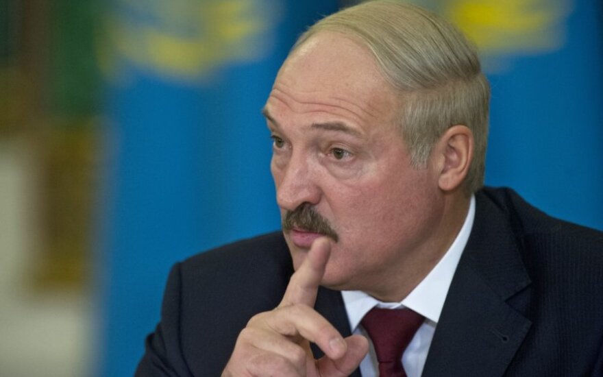 Лукашенко: старший сын хочет стать президентом, это ближе к истине