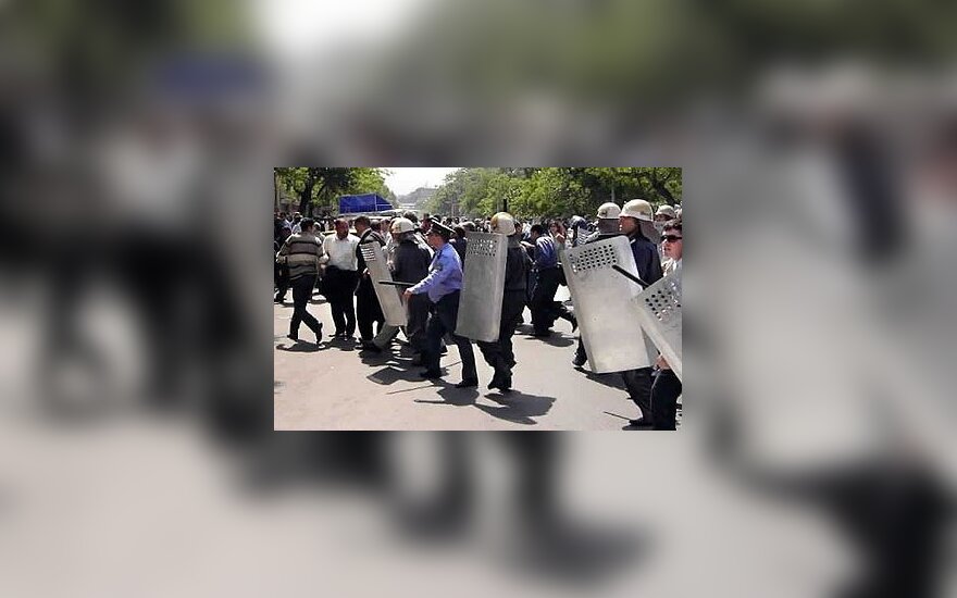 Azerbaidžano sostinėje kilo policijos ir opozicijos susirėmimai