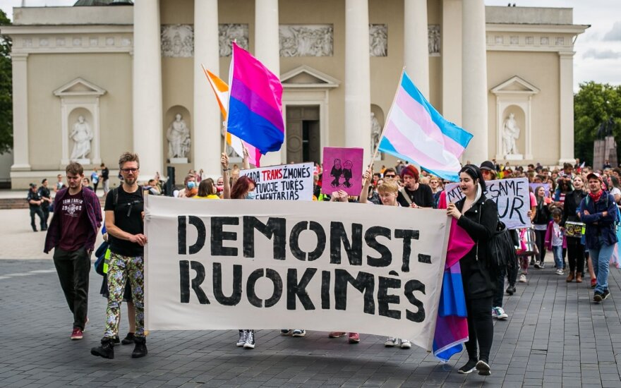 Разногласия из-за шествия ЛГБТ достигли пика: жители высказали свое мнение