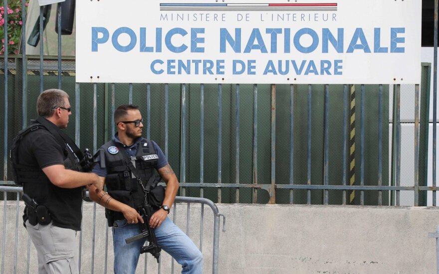 Франция хочет контролировать мечети, чтобы остановить радикализацию