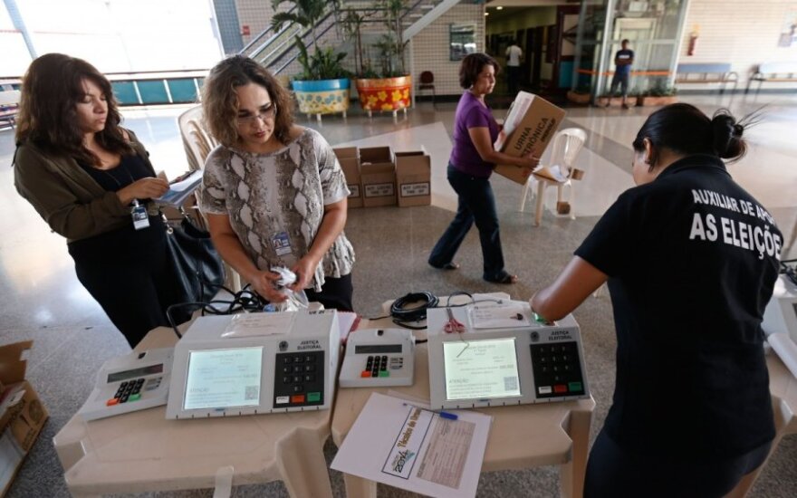 Бразилия выберет президента и парламент с помощью электронного голосования