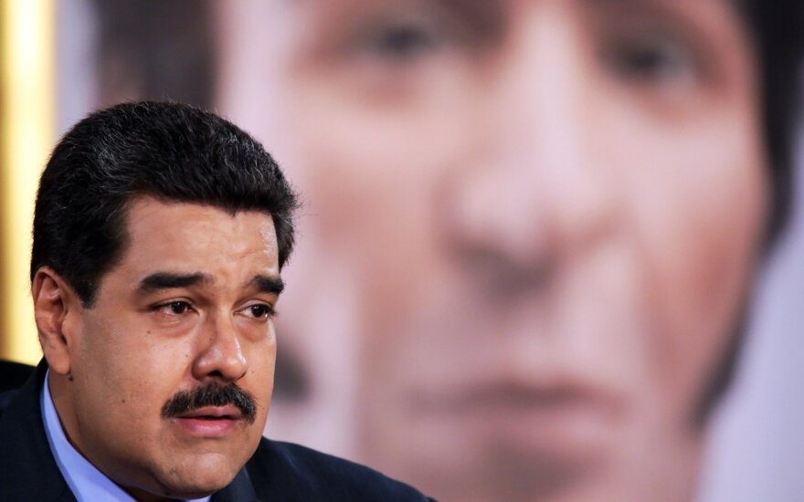 Venesuelos prezidentas Nicolas Maduro pakėlė benzino kainą