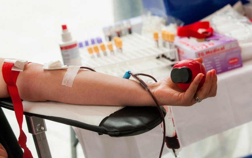 Литовский центр крови обратился к общественности: просит пожертвовать кровь