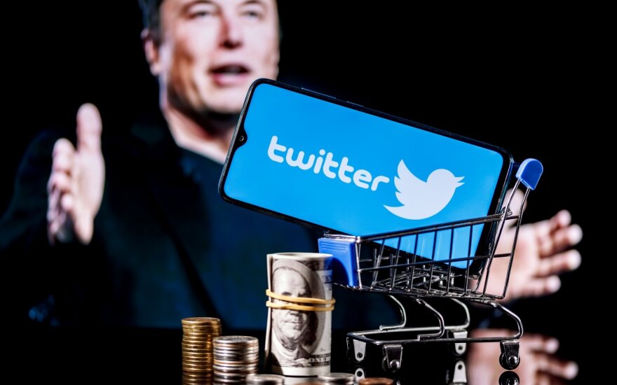 Elonas Muskas žada, kad jau pirks tviterį