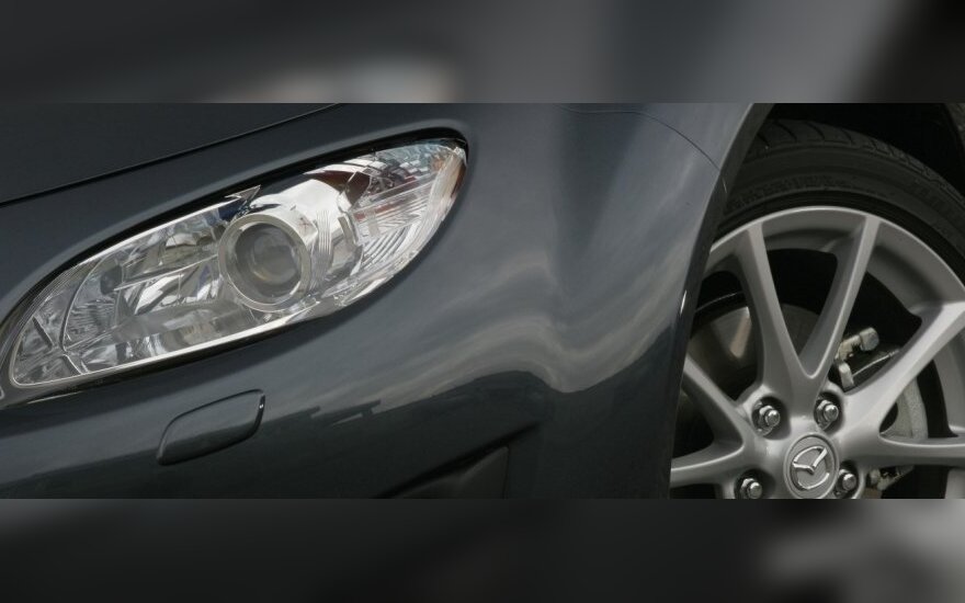 Вес нового родстера Mazda MX-5 - всего 800 кг