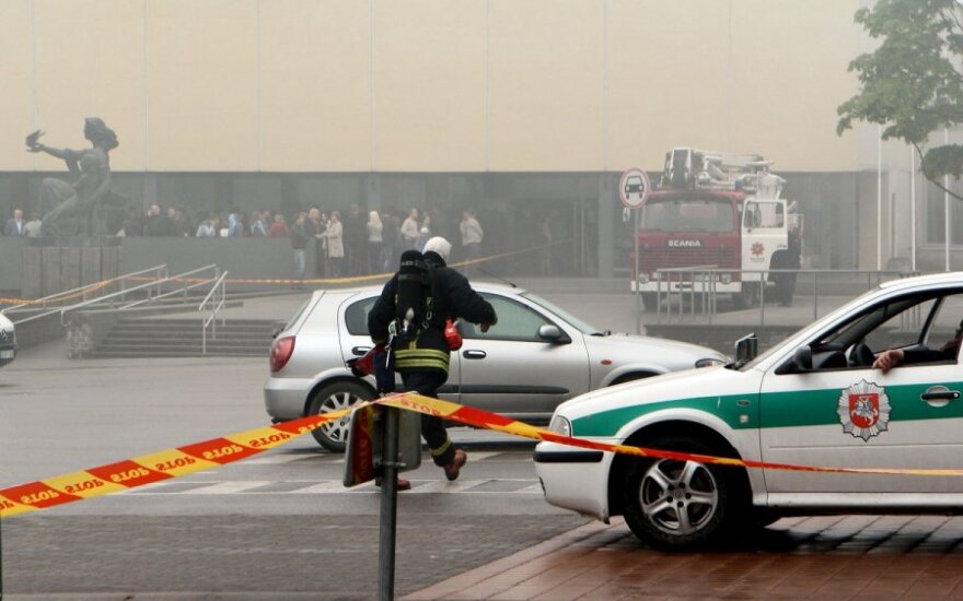 В Каунасе загорелся центр Girstutis, два человека погибли