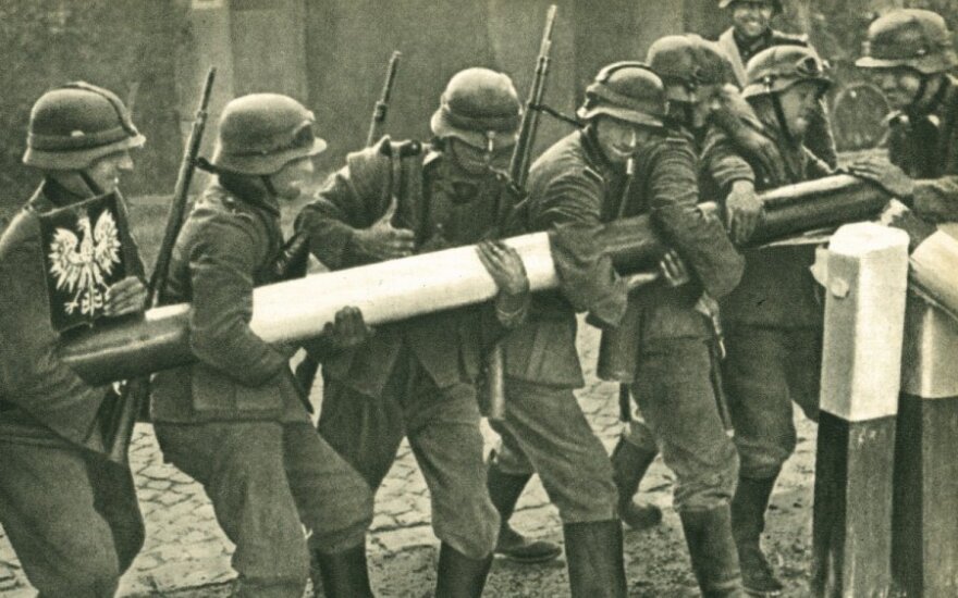 1939 m. rugsėjo 1 d. Vokietijos armija įsiveržė į Lenkijos teritoriją