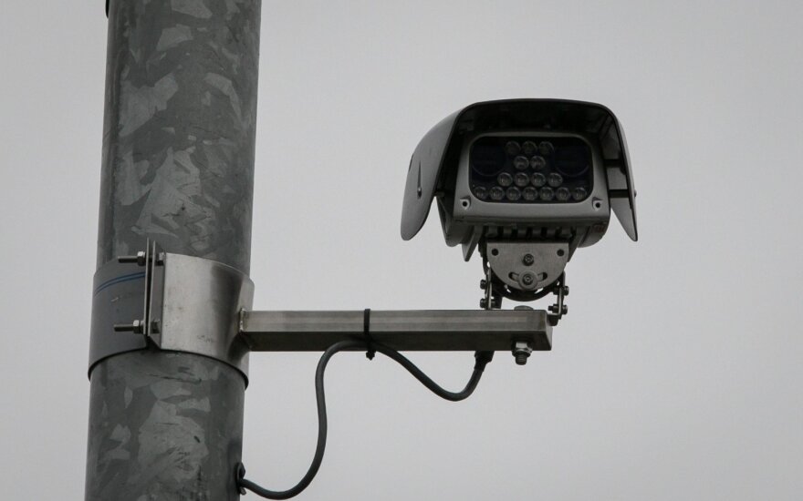 На литовских дорогах сегодня отключают больше 100 радаров