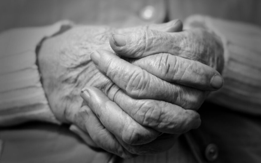 Рига: спасатели вынесли из огня 104-летнюю долгожительницу