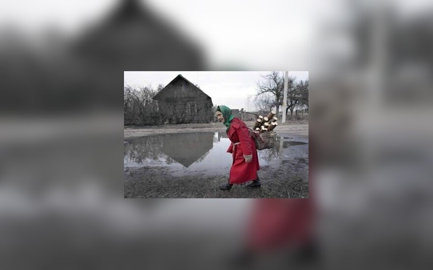 Baltarusijos kaimo Novosiolki gyventoja. Šis kaimas yra 30 km nutolęs nuo Ukrainos miesto Černobylio, kur 1986 m. balandžio 7 d. įvyko atominio reaktoriaus.
