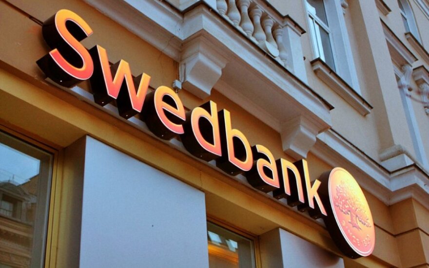 Работники Swedbank стали мишенью интернет-мошенничества в соцсети