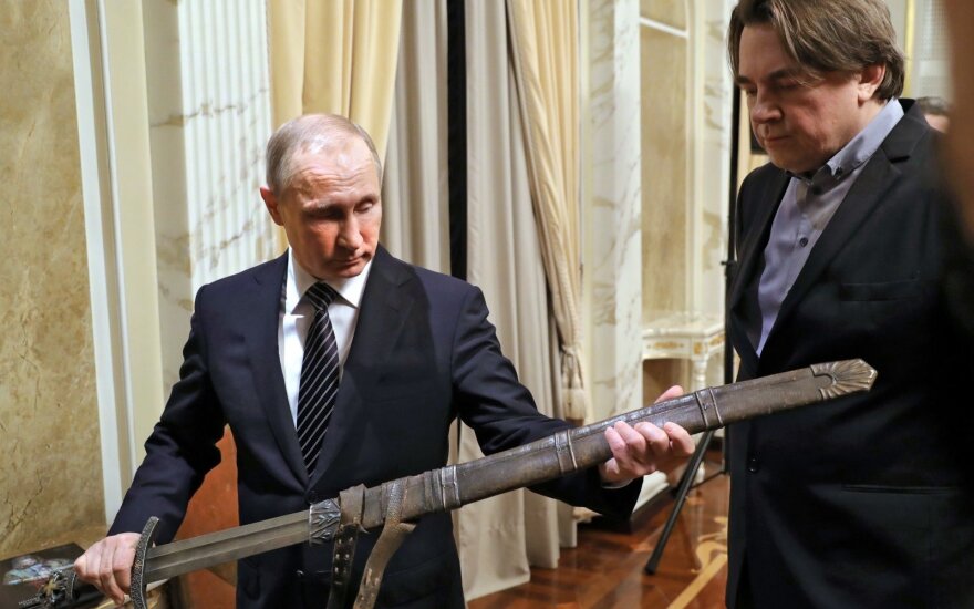 Rusijos prezidentas Vladimiras Putinas per susitikimą su filmo „Vikingas“ kūrėjais