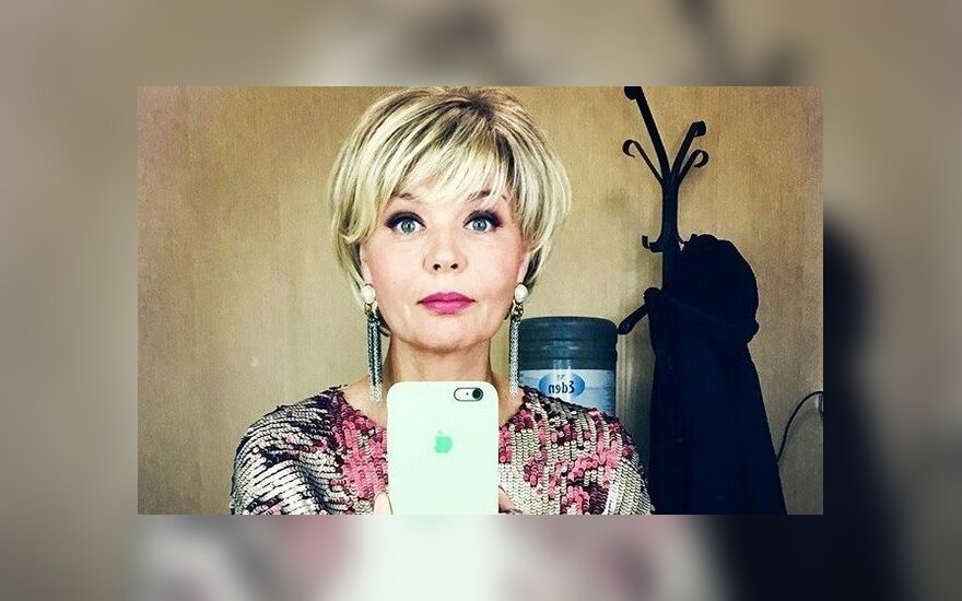 Юлия Меньшова опубликовала семейное фото с Алентовой и Меньшовым